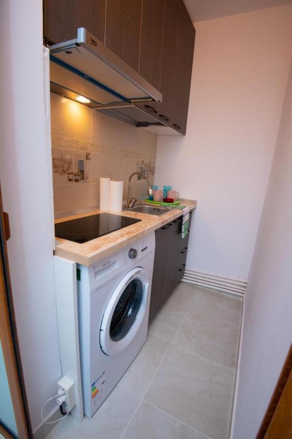 Studio Zona Tiglina Flori กาลาจิ ภายนอก รูปภาพ